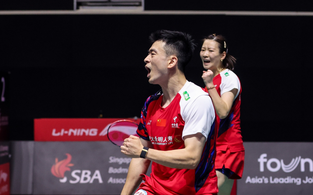 包含赛地聚焦——意大利杯集结日热度飙升，浙江队官宣签约，赛场秩序良好，数据趋势出现新变化的词条